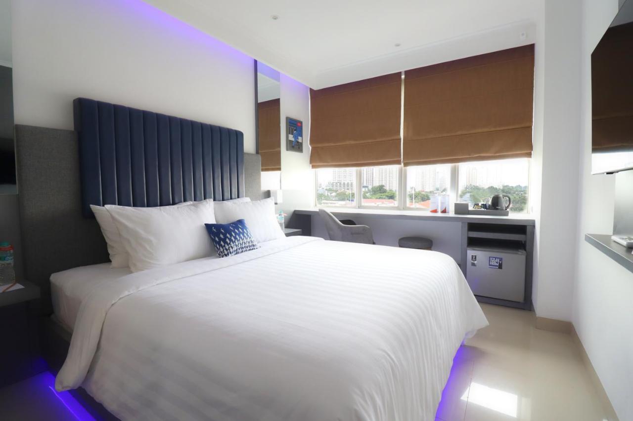 Moritz Biz Gandaria Hotel Jakarta Exterior photo